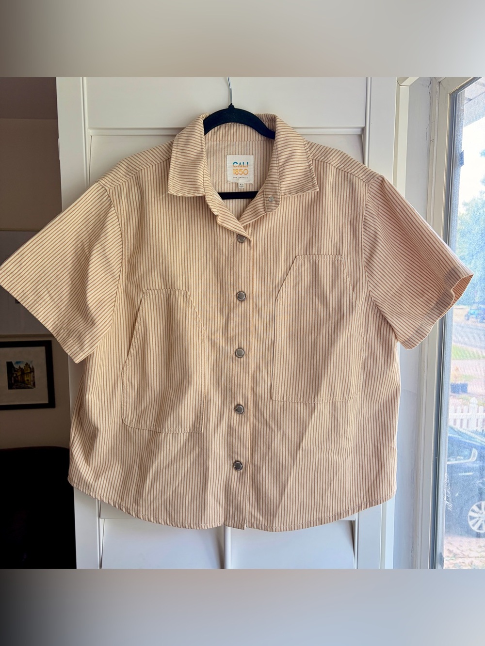 Cali 1950 Short-Sleeve Button Shirt in Beige Stripe